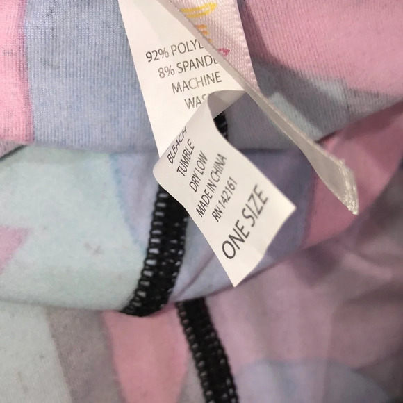 LulaRoe one size retro print cozy leggings - Picture 5 of 8